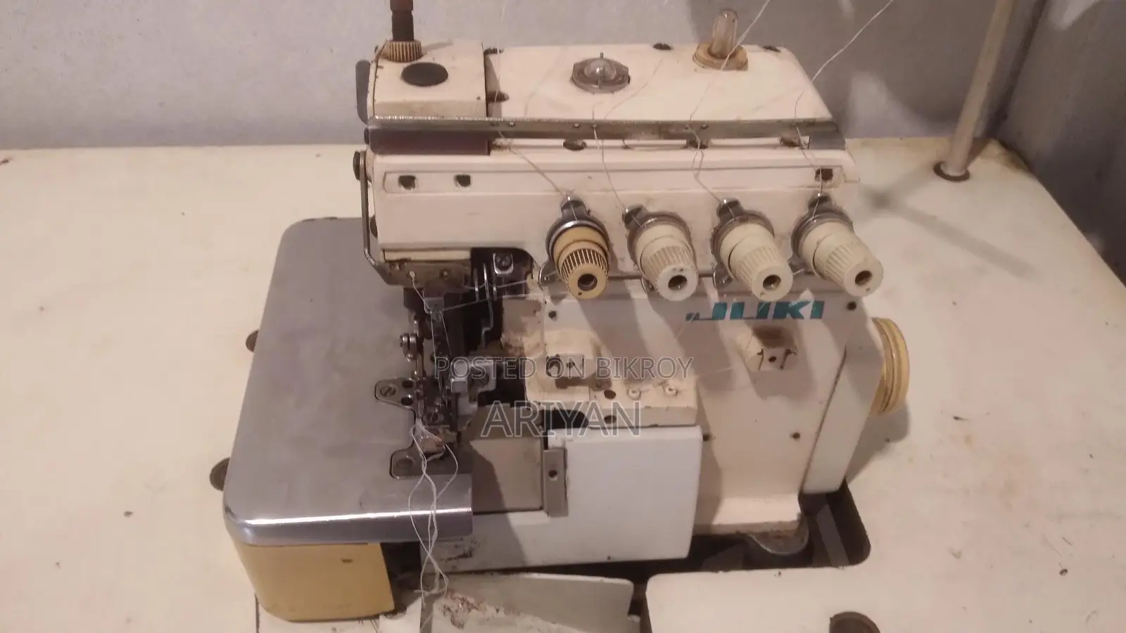 Selling Overlock Machine, Motorized machine has no problems, all OK