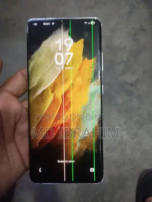Samsung Galaxy S21 Ultra . (Used)