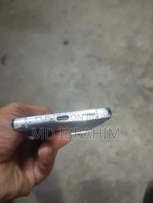 Samsung Galaxy S21 Ultra . (Used)
