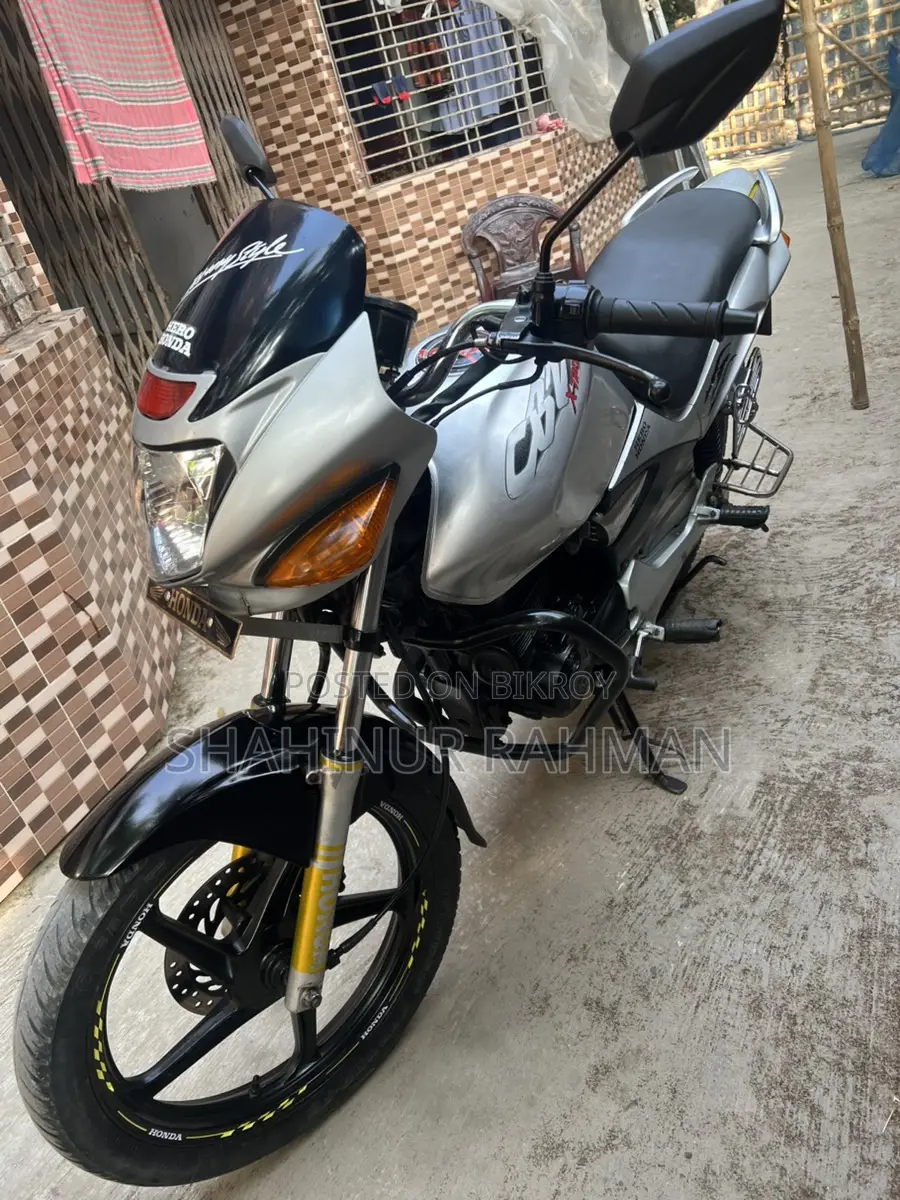 Hero CBZ . 2011
