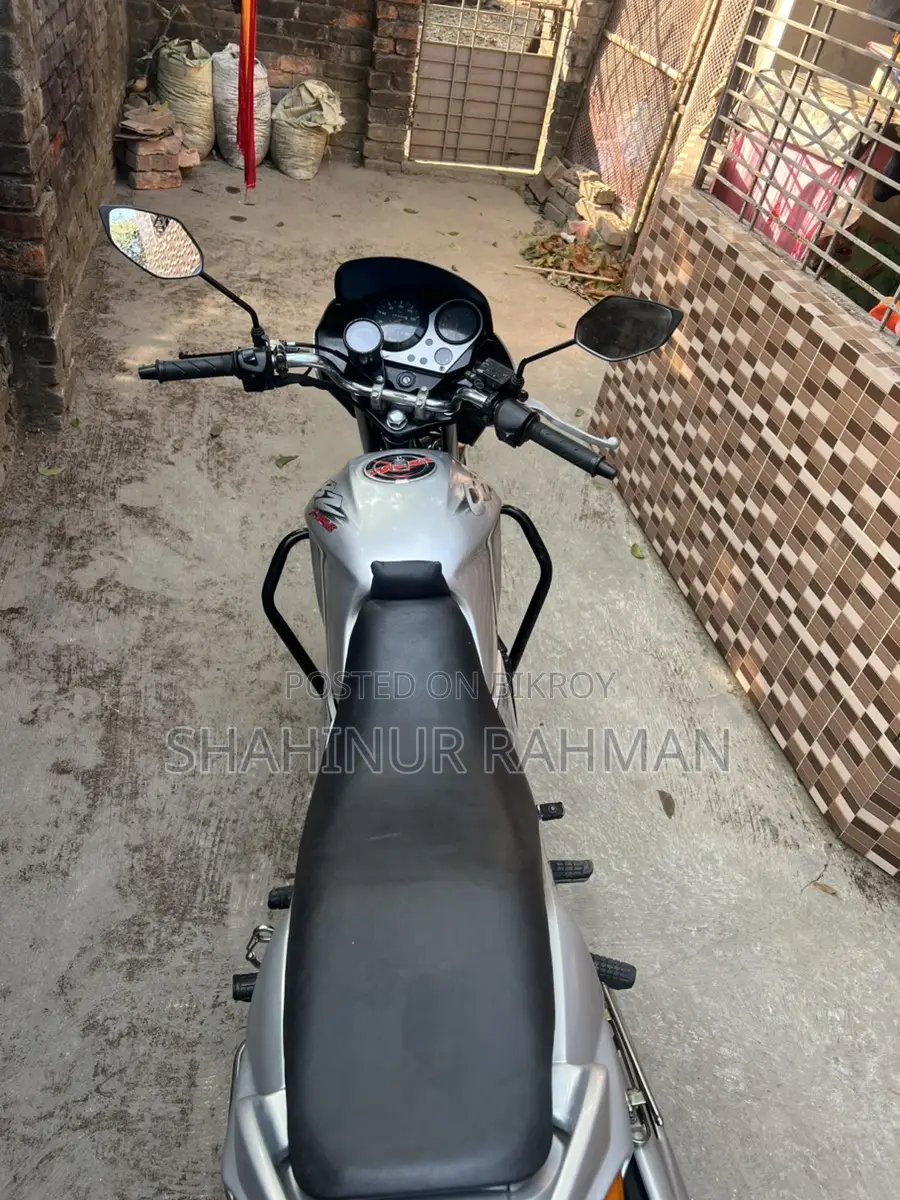 Hero CBZ . 2011