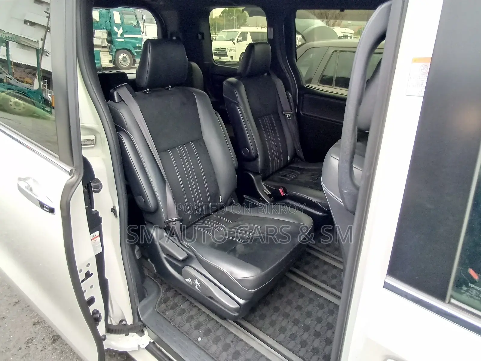 Toyota Esquire Hybrid Gi Premium 2020