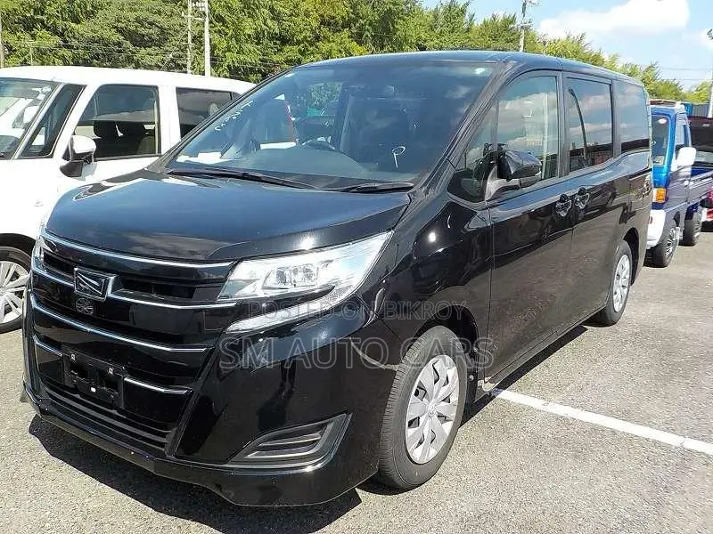 Toyota Noah Non Hybrid X Black 2021
