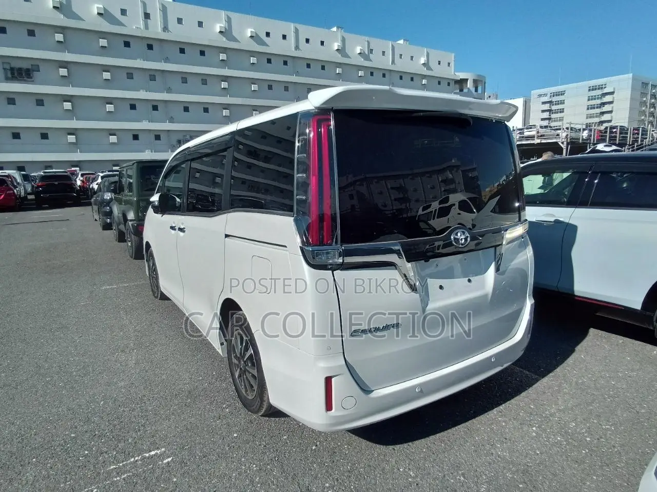 Toyota Esquire 2020