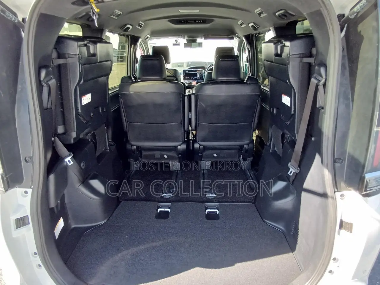Toyota Esquire 2020