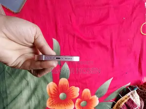 Apple iPhone 13 . (Used)