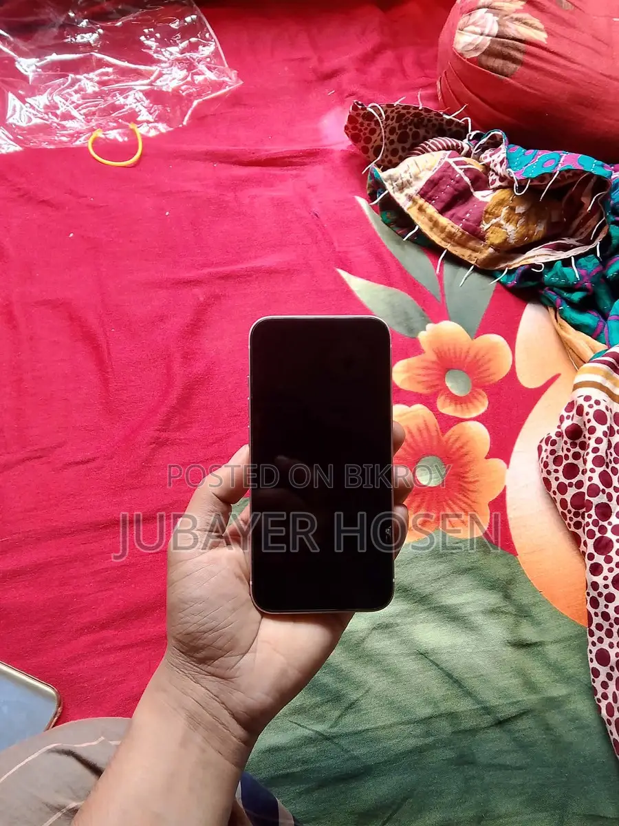 Apple iPhone 13 . (Used)