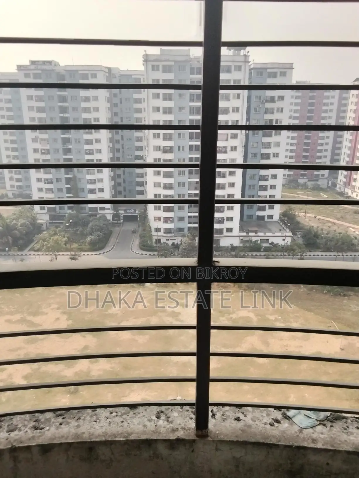 ১৬২০ ব:ফু: ফ্ল্যাট বিক্রয়@উত্তরা