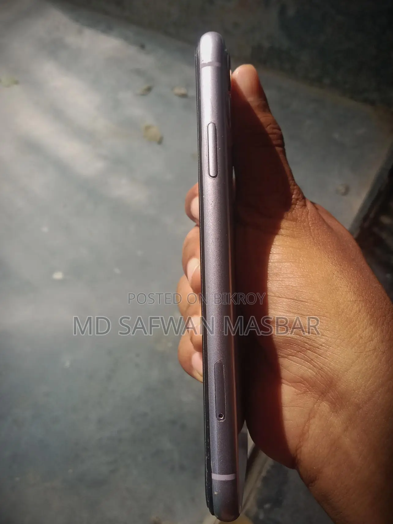 Apple iPhone 11 . (Used)