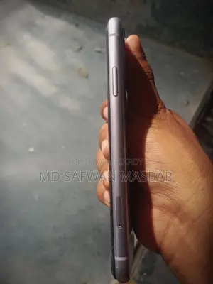 Apple iPhone 11 . (Used)