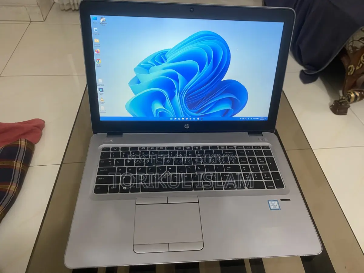 Hp Core i5 6th generation Laptop/8GB/256 GB SSD