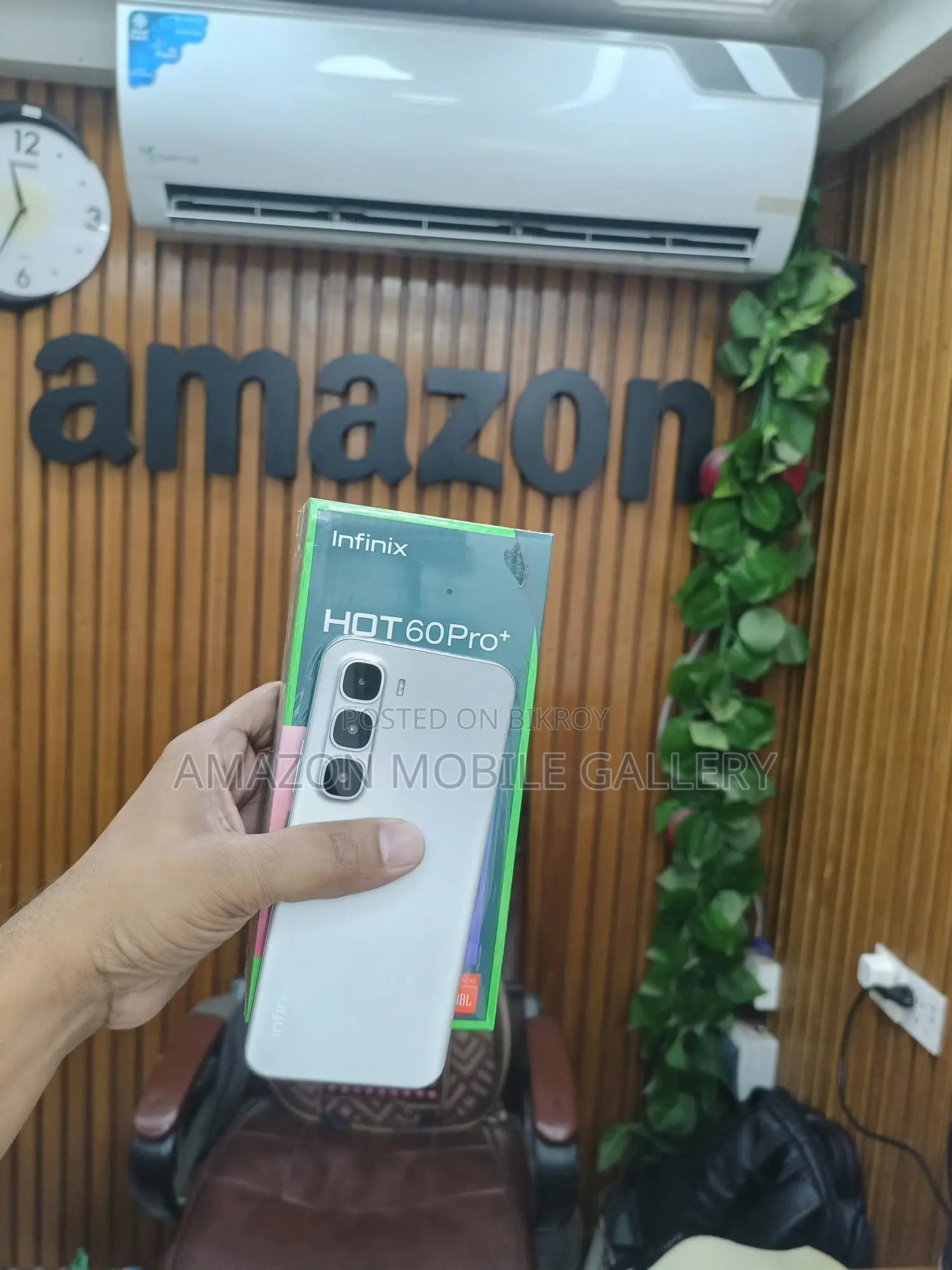 Infinix Hot 60 Pro Plus 8/256( 4 month use) (Used)