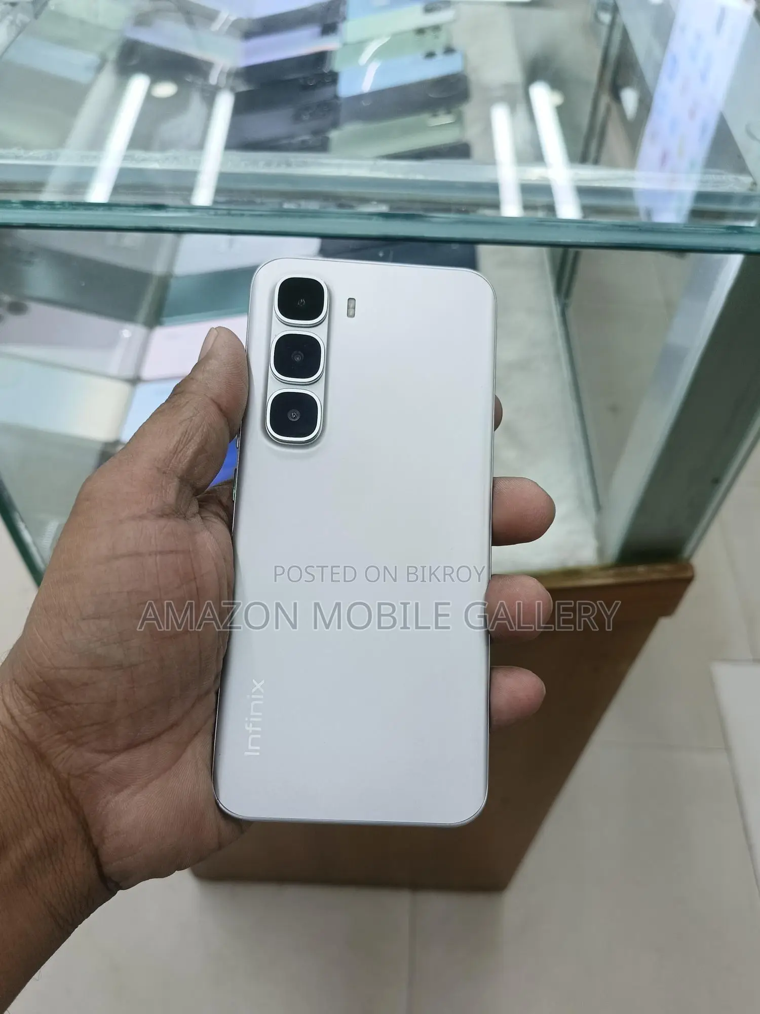 Infinix Hot 60 Pro Plus 8/256( 4 month use) (Used)