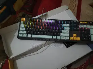 কীবোর্ড বিক্রির জন্য