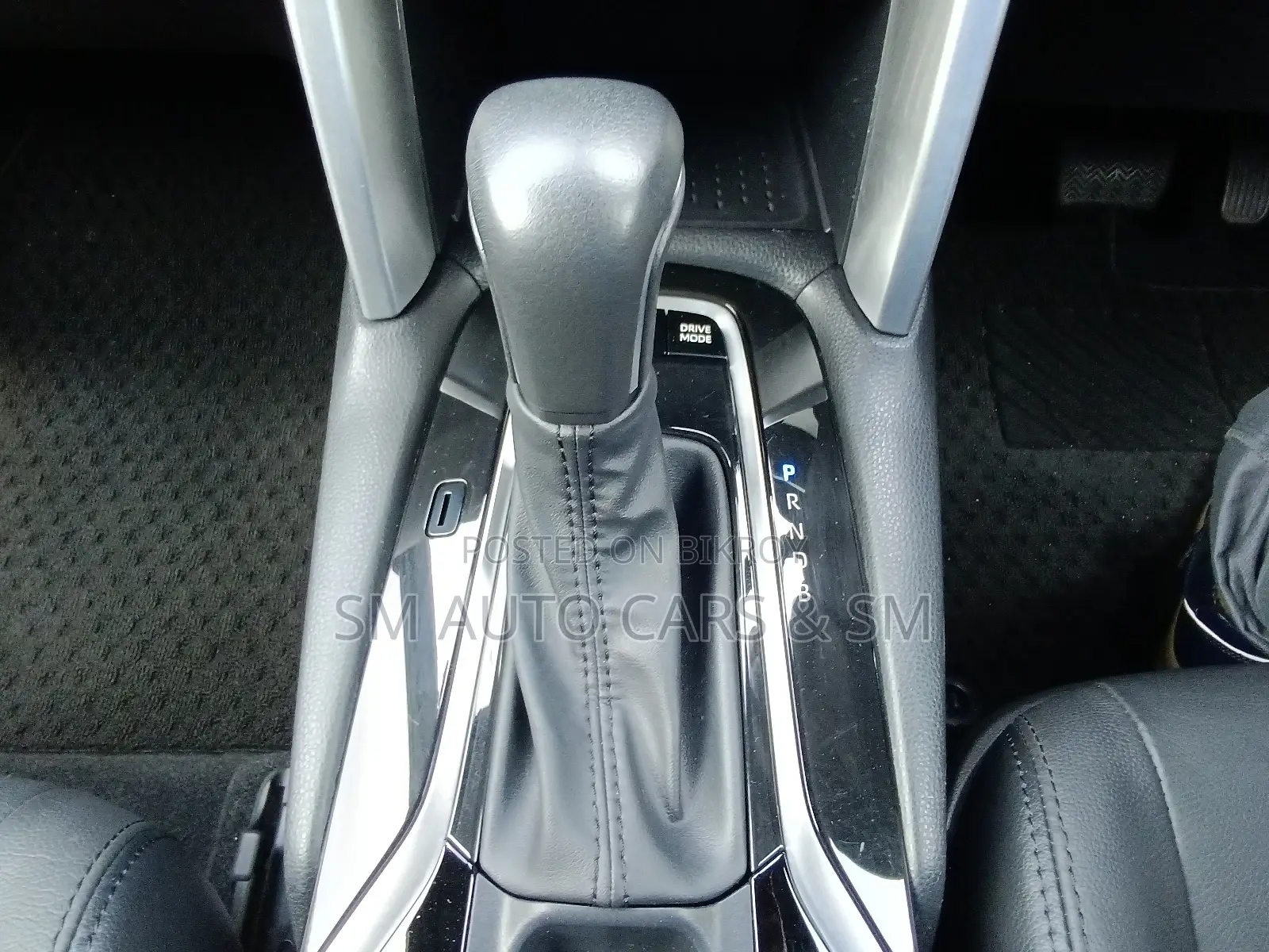 Toyota Corolla Cross Z Red Moonroof 2022