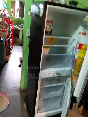 রেফ্রিজারেটর বিক্রি করতে চাই