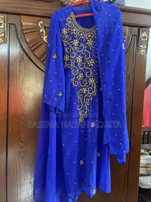 পোশাক বিক্রি হবে