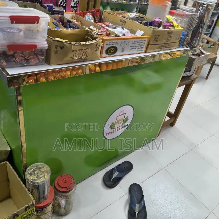 একটি কাউন্টার টেবিল বিক্রি করা হবে