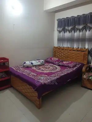 কাঠের তৈরি ৫ ফিট ৭ সেমি বক্স খাট