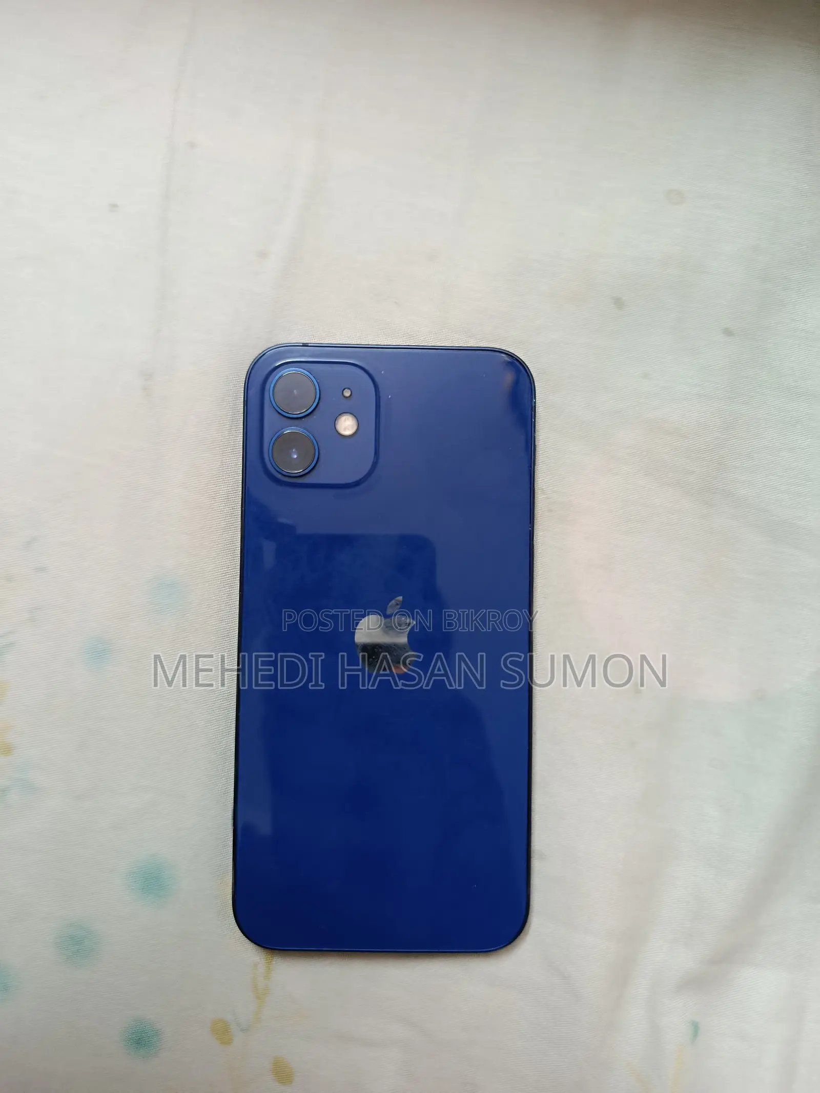 Apple iPhone 12 (Used)