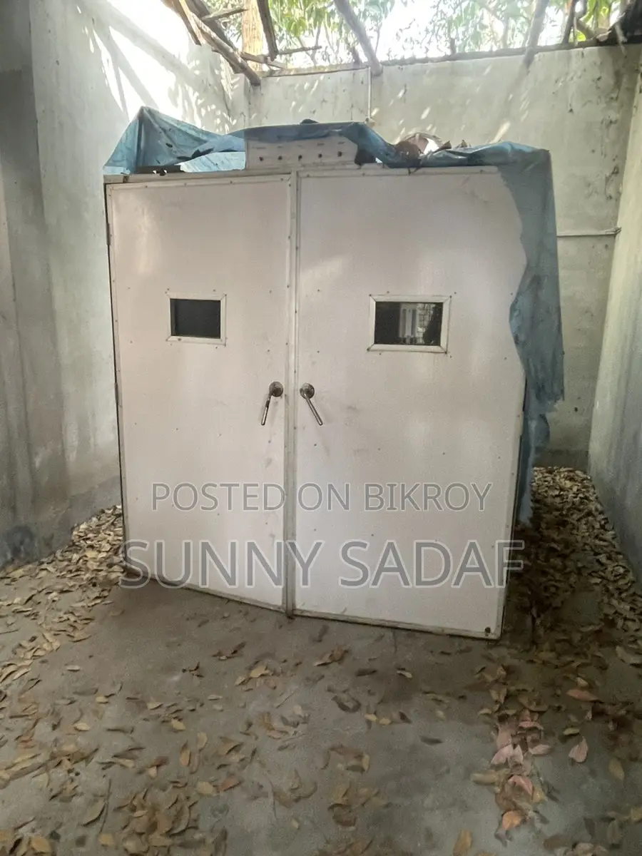Incubator Machine