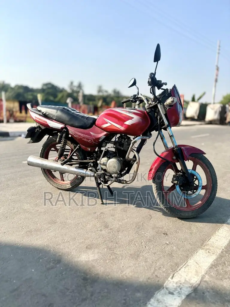 Bajaj CT 100 . 2005