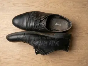Bay original leather cap-toe Derby style oxford shoes