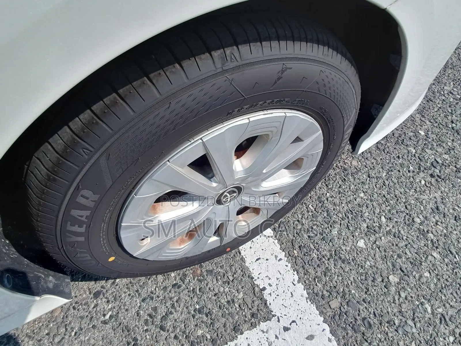 Toyota Prius S Pearl 4 Point 2020