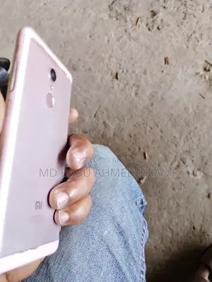 Xiaomi Mi 5 . (Used)