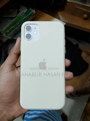 Apple iPhone 11 . (Used)
