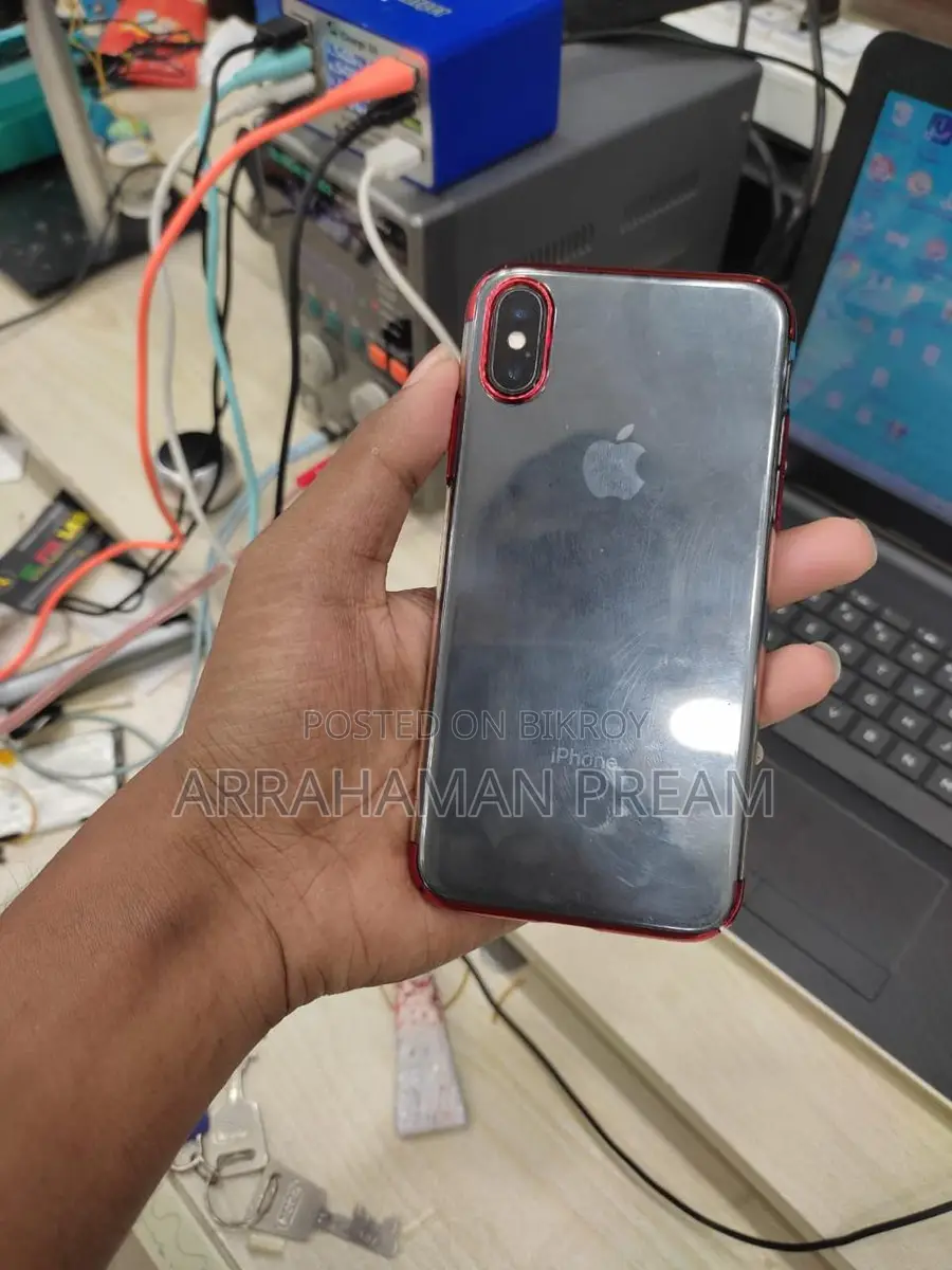 Apple iPhone X (Used)