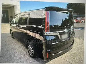 Toyota Esquire GI PREMIUM HYBRID 2021