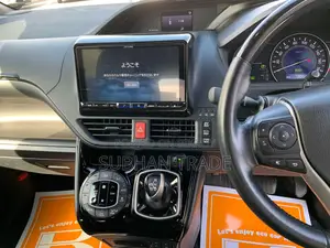 Toyota Noah SI WXB III HYBRID 2021