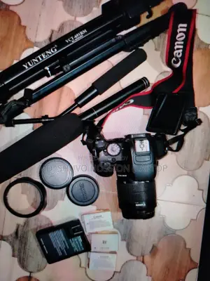 Canon 700d with 55mm kit lens. Used Fresh Condition.