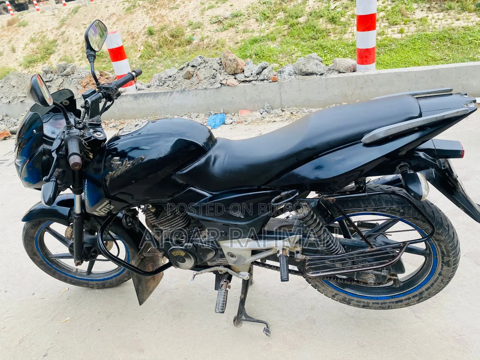 Bajaj Pulsar 150 . 2016