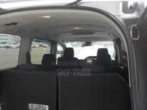 Toyota Noah x p a c k g e 2021