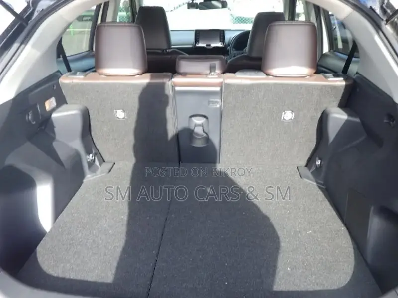Toyota Yaris Cross Z Pearl 2 Tone 2021