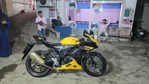 Suzuki GSX R150 ABS . 2021