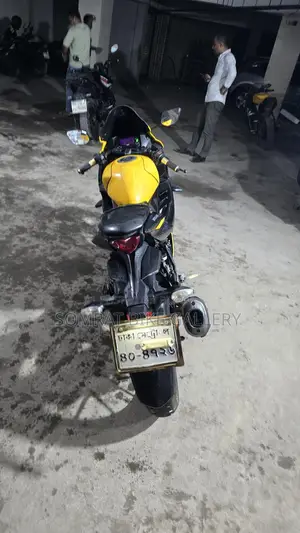 Suzuki GSX R150 ABS . 2021