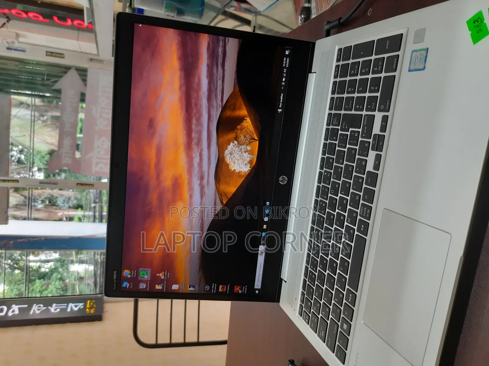 BIG MONITOR**15.6 INCH.*FRESH SILVER COLOR* HP 450 G6 256/8GB*HIGH SPEED