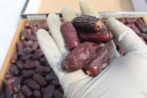 সাফাবি মরিয়ম খেজুর