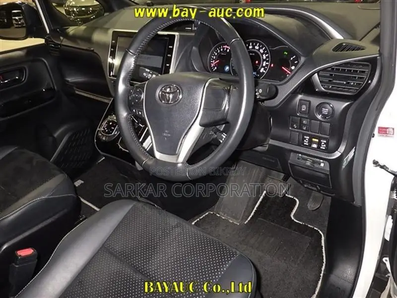 Toyota Voxy ZS Kiramiki 2021
