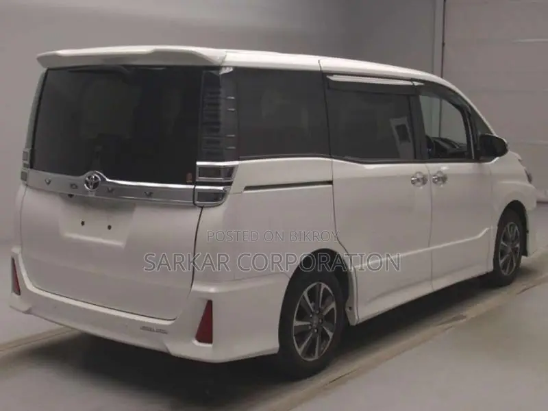 Toyota Voxy ZS Kiramiki 2021