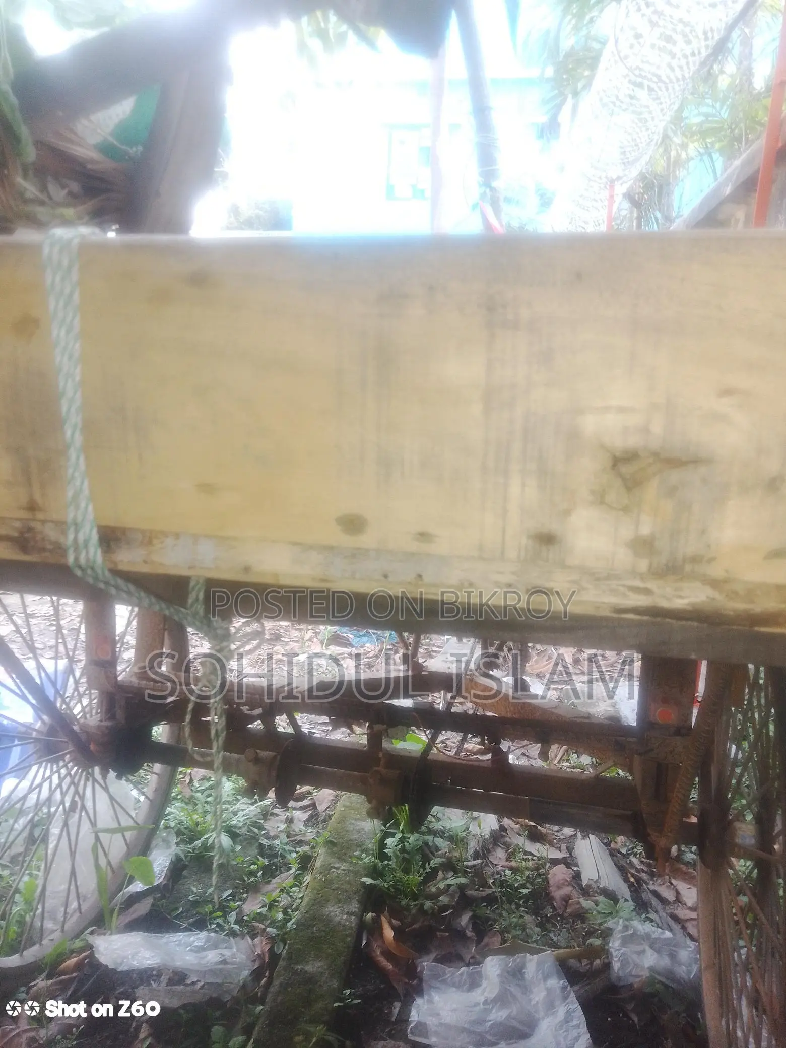 ভ্যান বিক্রি হবে