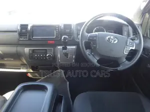 Toyota Hiace DARK PRIME2 GRADE: 5 2021
