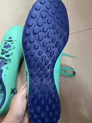 আমদানি করা জুতা