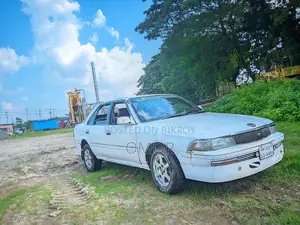 Toyota Corolla 1992 White