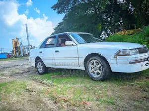 Toyota Corolla 1992 White