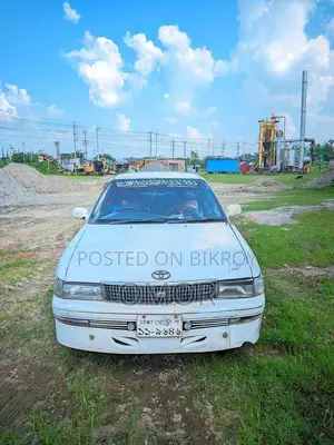 Toyota Corolla 1992 White