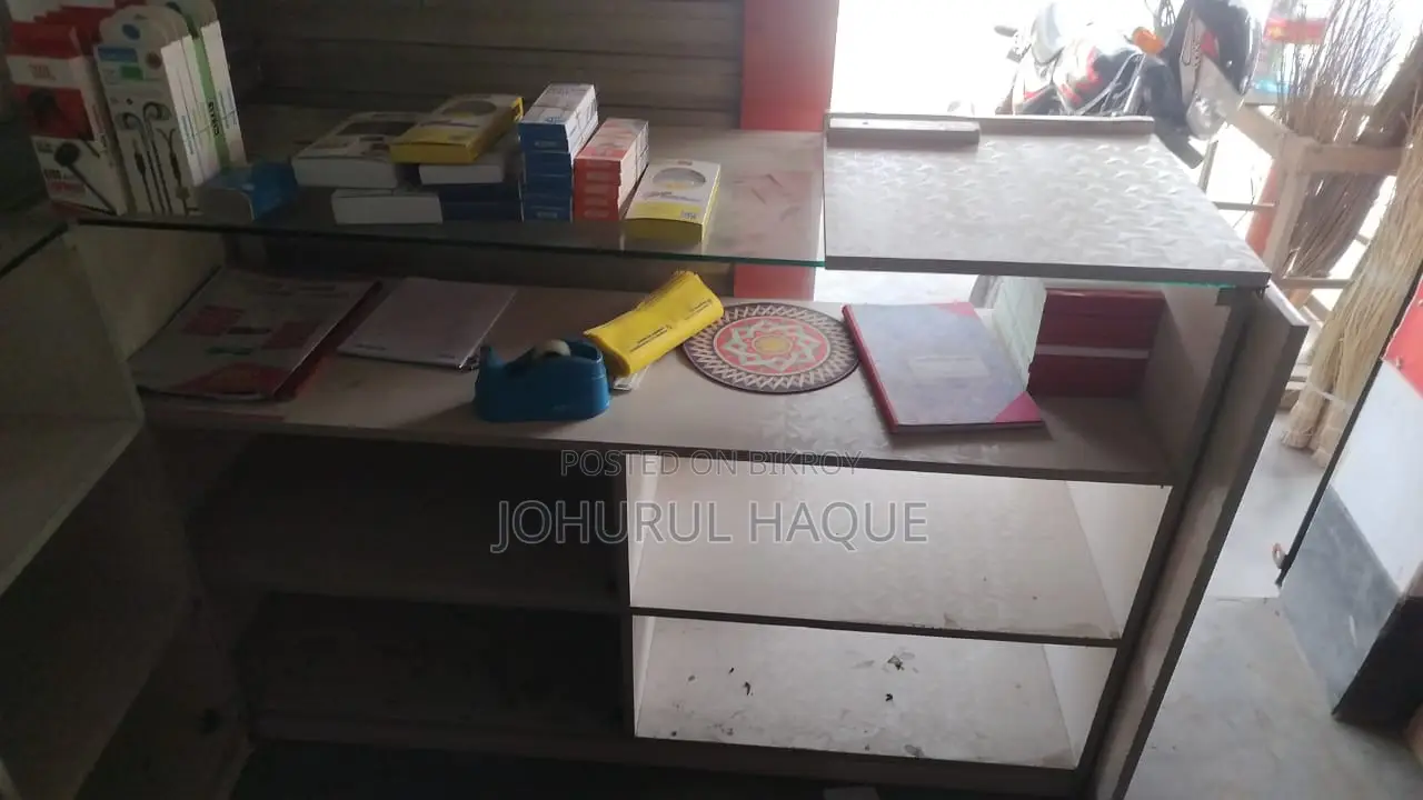 ৬ টা ডিসপ্লে রেক বিক্র করবো